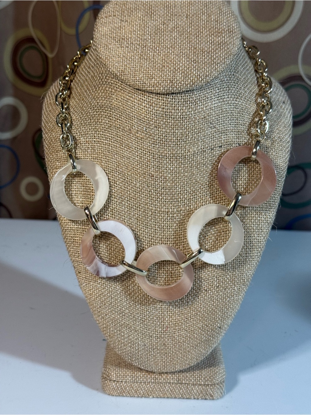 Mid- Century Ann Taylor Gold Chain Necklace with Cream and Blush Resin Rings C2